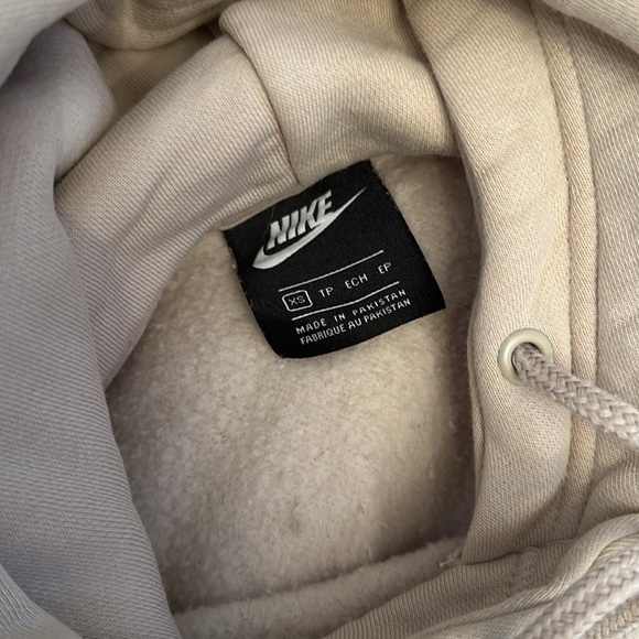 nike hoodie - Picture 2 of 3